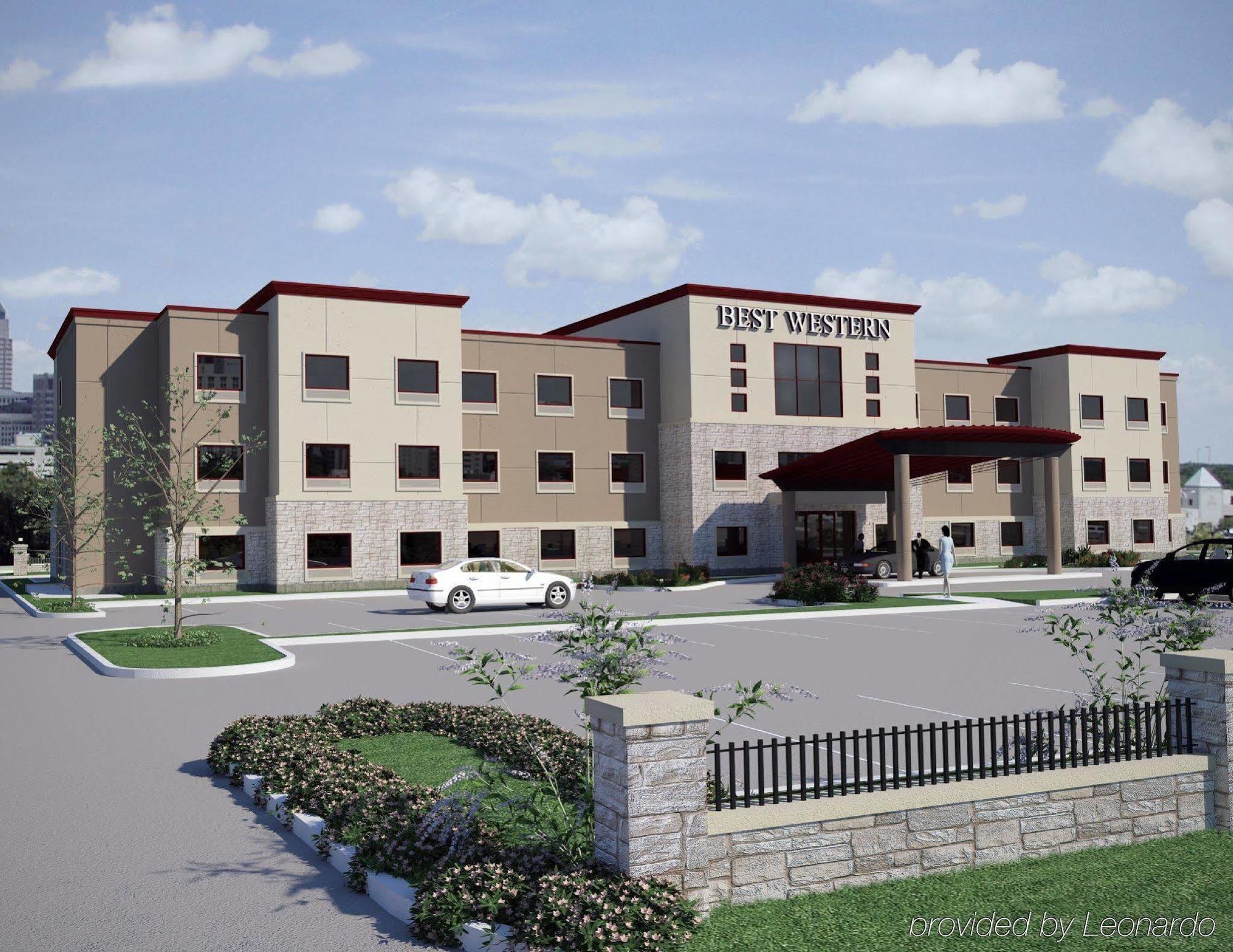 Best Western Plus Austin Airport Inn & Suites Exterior photo